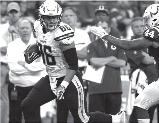 Henry coming on for Chargers at tight end