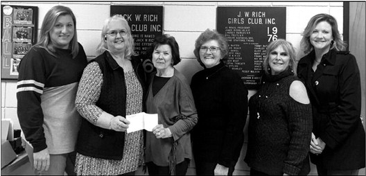 Quota gives to Girls Club